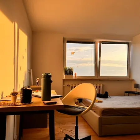 Sunny In Apartment *
